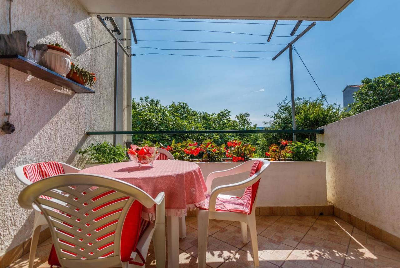 Apartment Dragica Крк Экстерьер фото